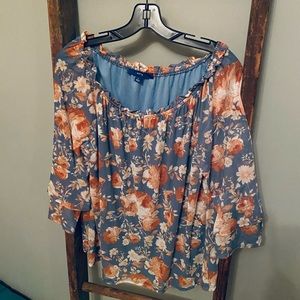 Floral flowy blouse size L